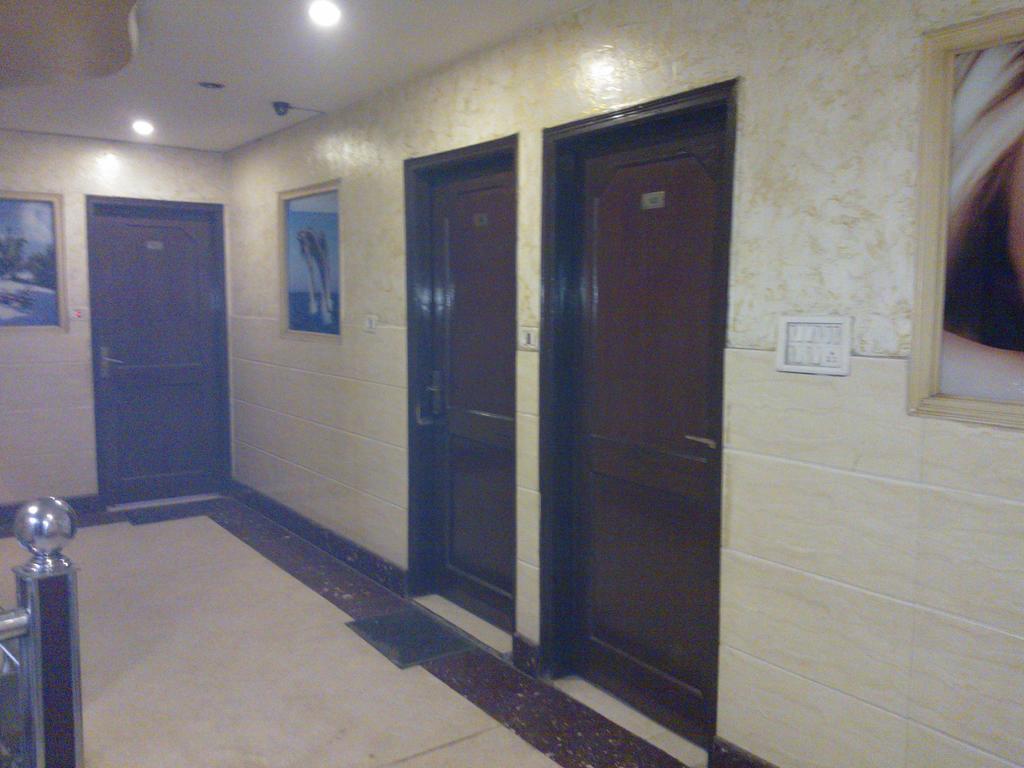 Hotel Hridey Inn Nowe Delhi Zewnętrze zdjęcie